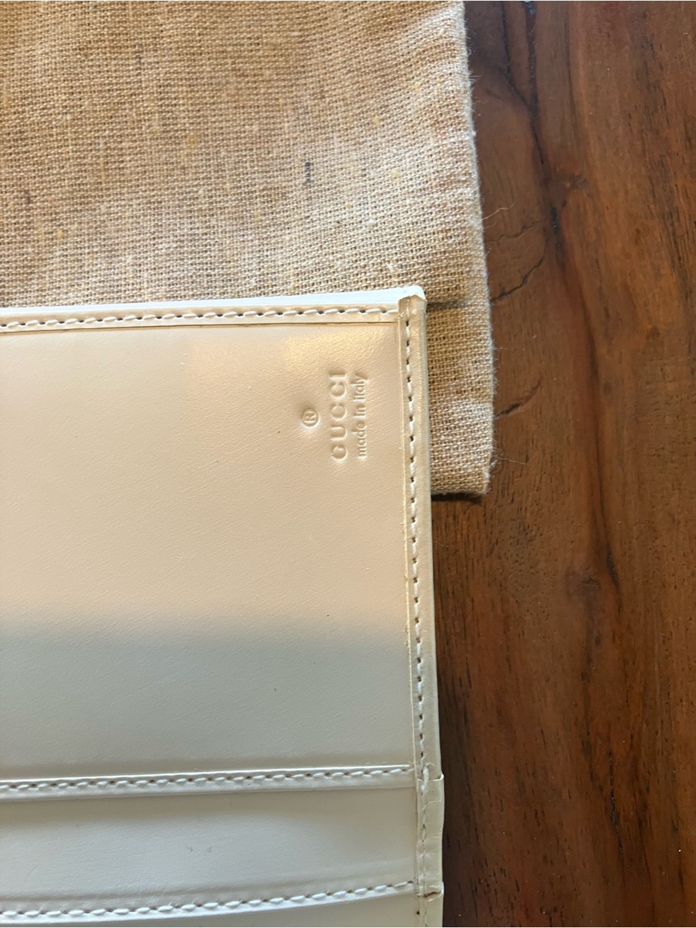 Gucci white Leather Continental Wallet with Silver Hardware - Picture 2 of 12